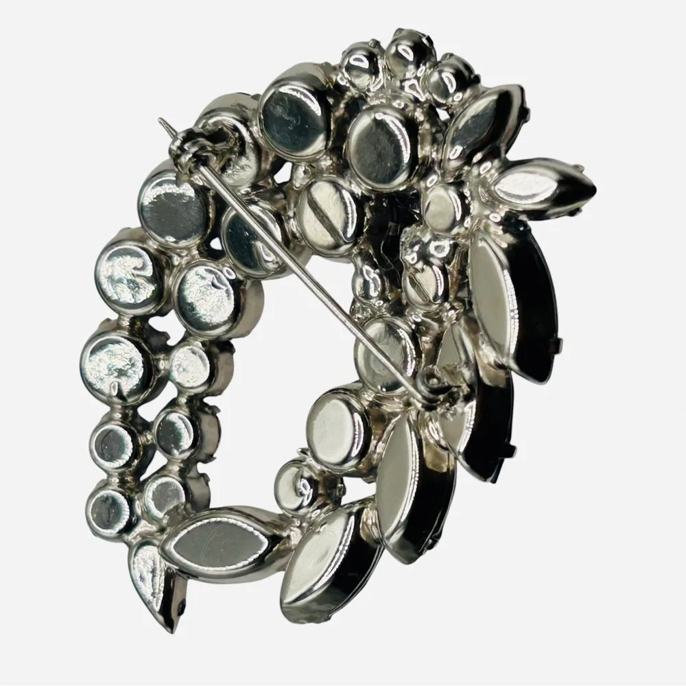 Stunning Vintage Ombre’ Blue Rhinestone Leaf Brooch